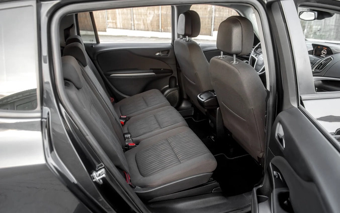 Opel Zafira cena 33999 przebieg: 189560, rok produkcji 2012 z Radom małe 781